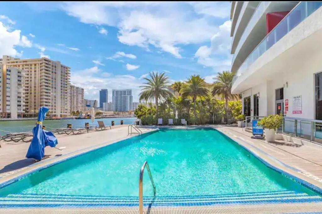 Ocean Views - Pool & Gym - Pet Friendly - Close To Beach Hallandale Beach Luaran gambar